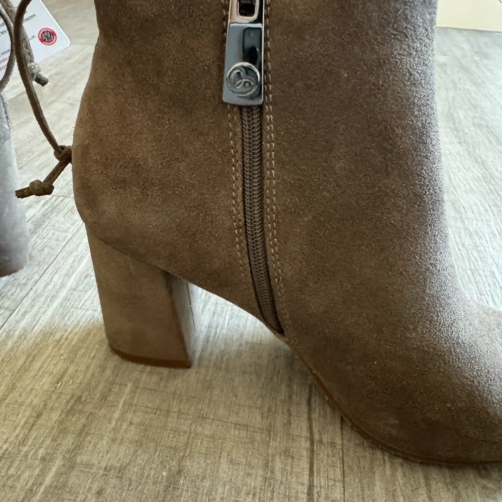 NWT Blondo Suede Ankle Boots Block Heel & Y2K Lace Up Size 6.5